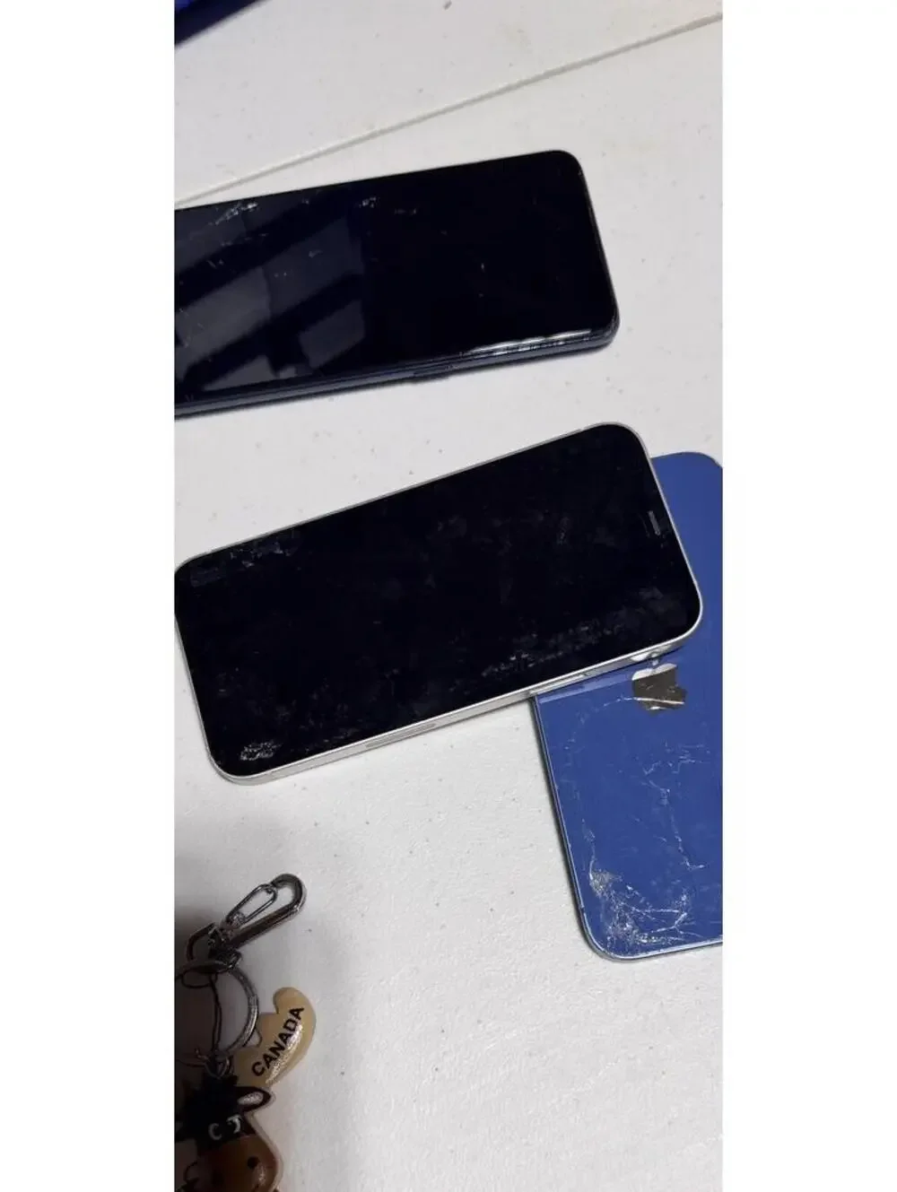 3 Phone Lot 2 iPhones  Samsung Galaxy For Parts Repair AS-IS